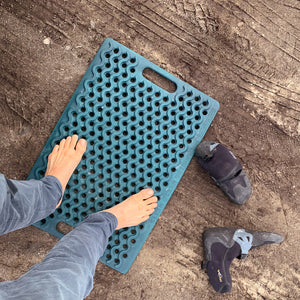 bare feet on blue ocean designs floor mat